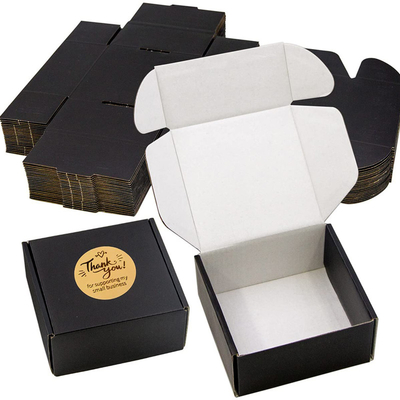 Μαύρο ζαρωμένο κιβώτιο δώρων για το τύλιγμα δώρων αποθήκευσης ναυτιλίας αποστολής
